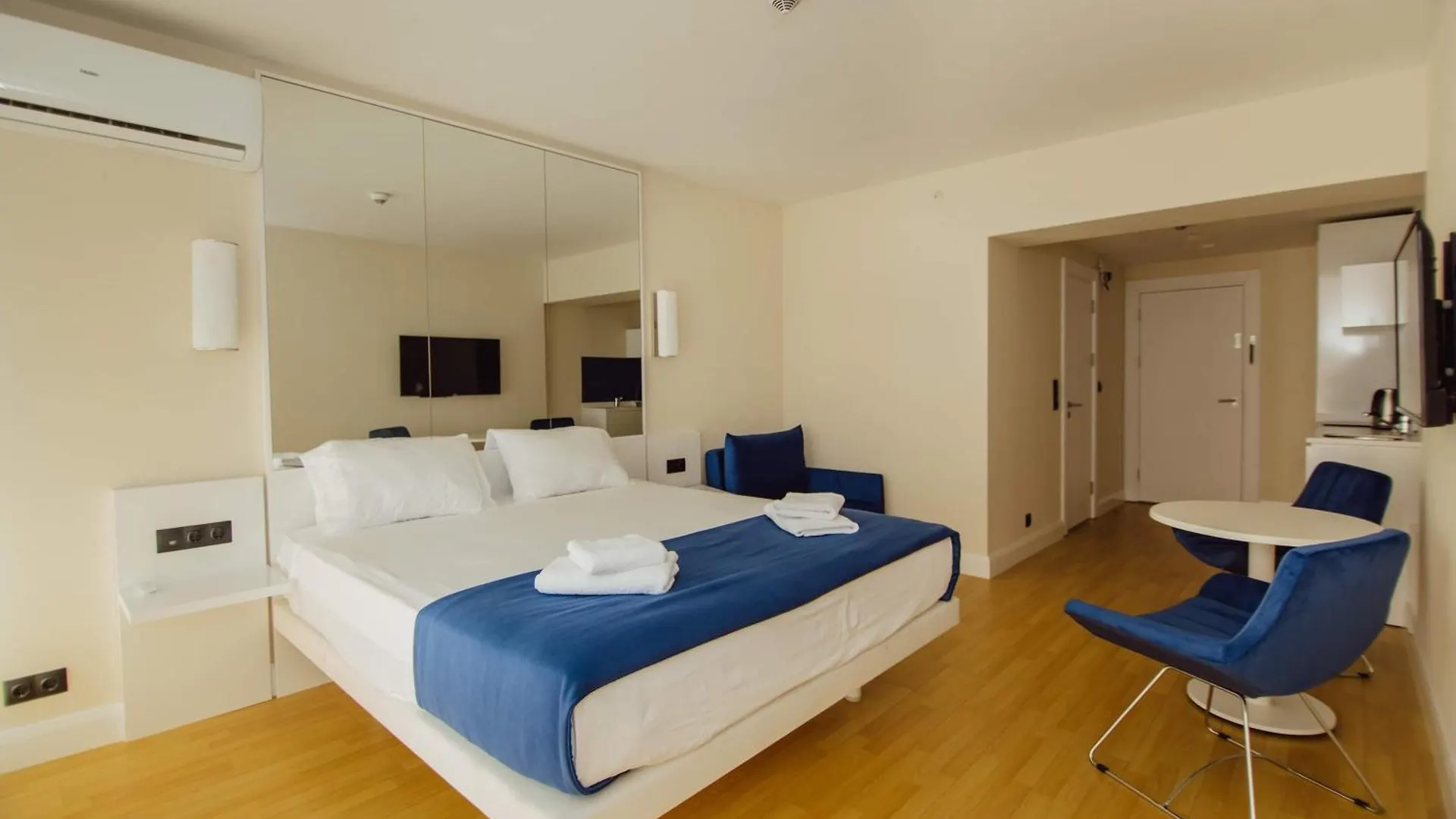 Orbi City King Suite Sea View Batum